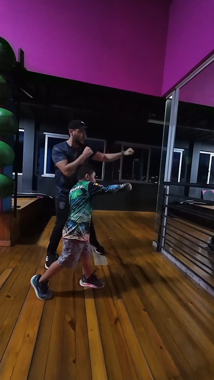 Clase de boxeo para niños